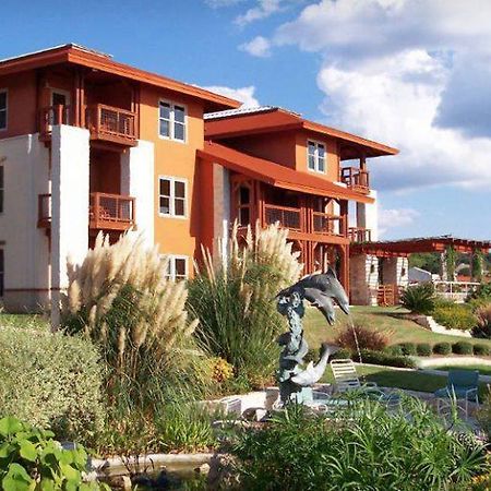 Vintage Villas Hotel Lakeway Exterior photo